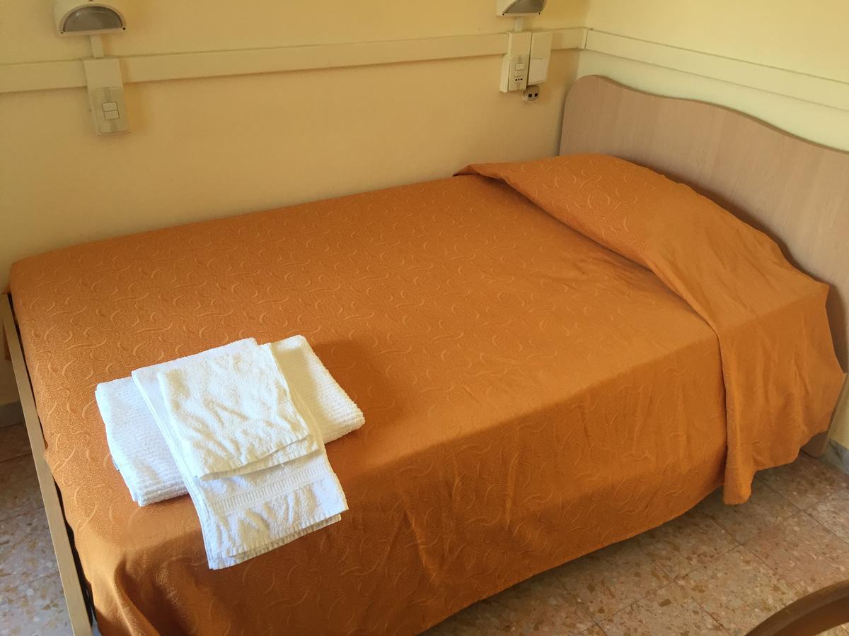 Hotel Il Castello 파올라 외부 사진